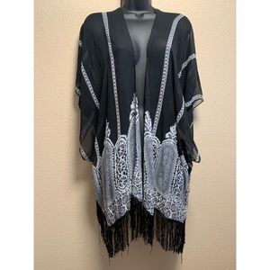 Black and White kimono/cover up/cardigan M/L/XL
